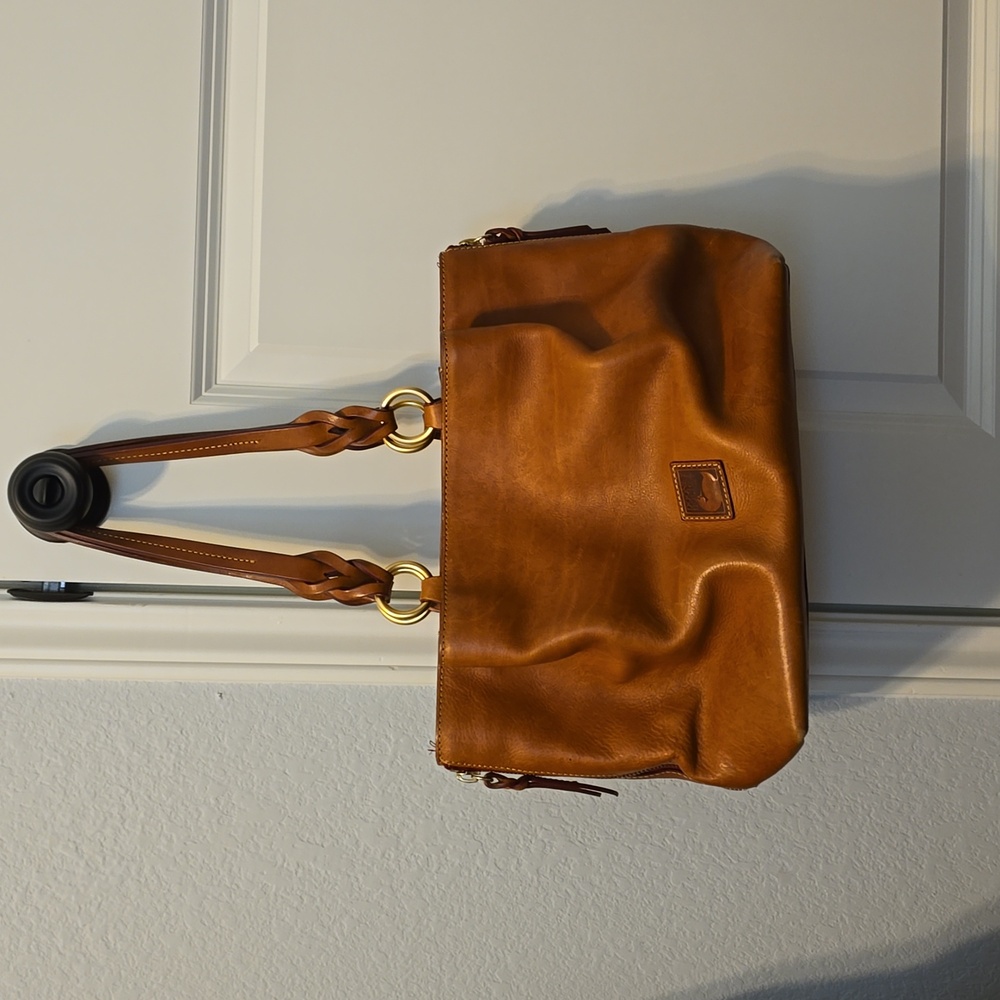 💥Price Reduced💥Dooney & Bourke Satchel HB in a beautiful Chestnut brown EUC PF
